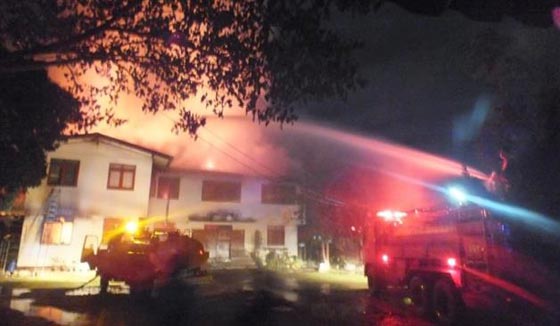 مصرع 17 تلميذة في حريق شب في مبيت للطالبات بتايلاند صورة رقم 1