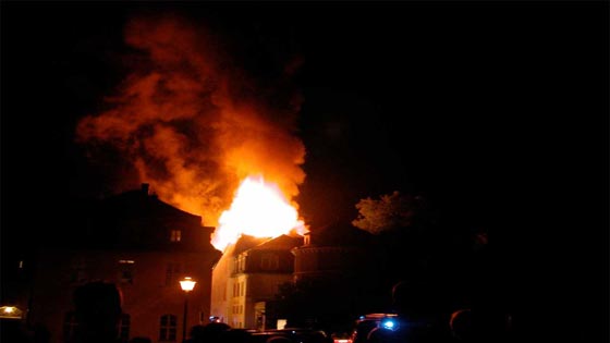 مصرع 17 تلميذة في حريق شب في مبيت للطالبات بتايلاند صورة رقم 3