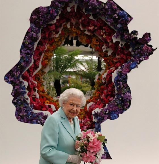 عروض الورود في جلسي تحظى بزيارة خاصة من العائلة الملكية صورة رقم 17