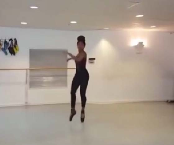  فيديو طريف.. فتيات يؤدين رقصة باليه بنكهة الهيب هوب صورة رقم 6