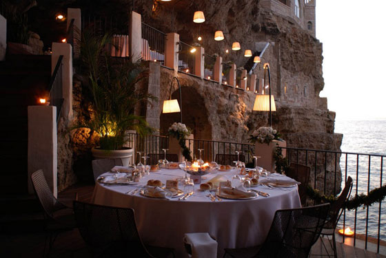 لاجمل عيد زواج.. تناول وجبة في هذا المطعم الرومانسي الاسطوري صورة رقم 13