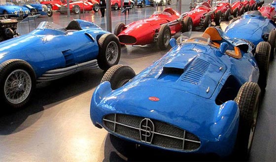صور متحف اجمل السيارات في العالم.. من بوجاتي الى مرسيدس  صورة رقم 3