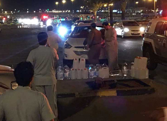 عبوات ماء زمزم ممنوعة من البيع على طريق مكة.. لهذا السبب صورة رقم 4