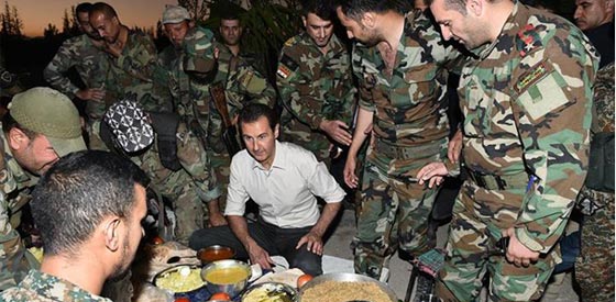 الاسد يتناول الافطار مع جنوده: هذه اطيب لقمة في حياتي!! صورة رقم 2