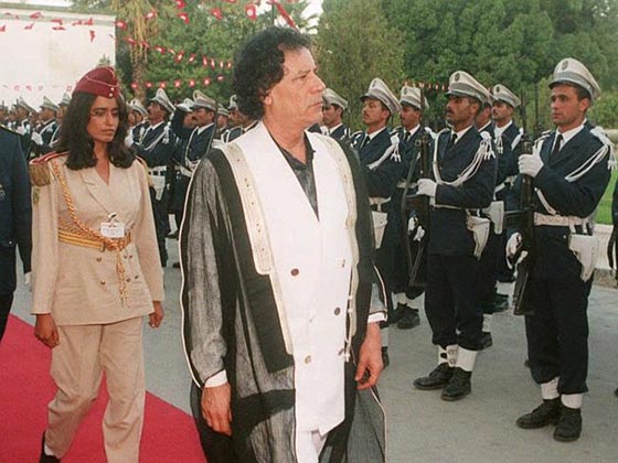 لماذا كان القذافي يختار النساء لحمايته واية معايير مطلوبة للوظيفة؟ صورة رقم 8