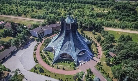 صور كنائس غريبة في بولندا تكشف اسرارها وخفاياها  صورة رقم 3