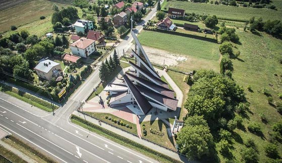 صور كنائس غريبة في بولندا تكشف اسرارها وخفاياها  صورة رقم 5