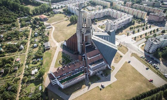 صور كنائس غريبة في بولندا تكشف اسرارها وخفاياها  صورة رقم 2