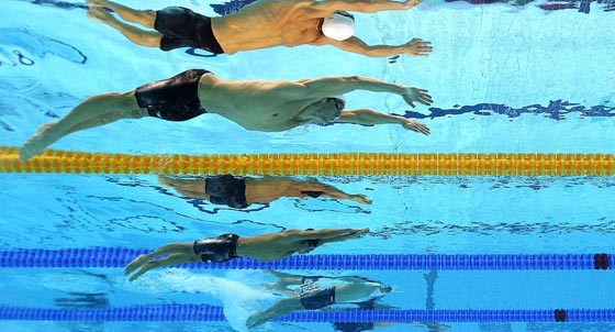 لوحات اسطورية لسباحين محترفين تحت الماء.. شاهدهم صورة رقم 4