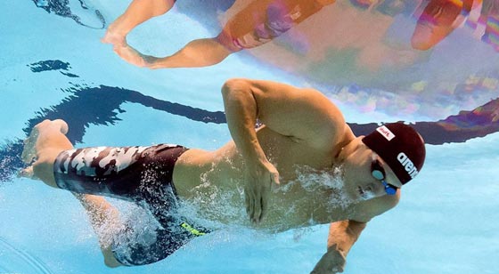 لوحات اسطورية لسباحين محترفين تحت الماء.. شاهدهم صورة رقم 6