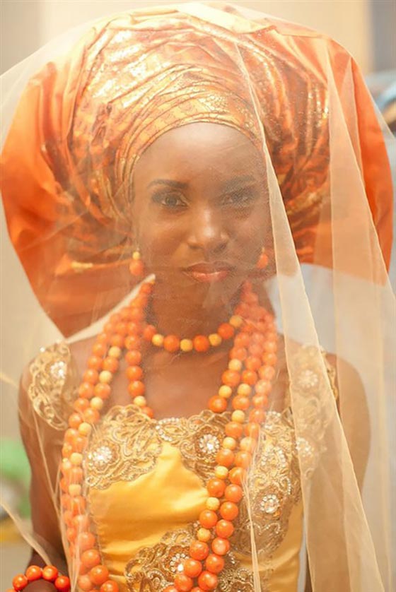 في 30 صورة.. هكذا تزين العروس يوم زفافها وفقا لثقافتها وتقاليدها صورة رقم 2