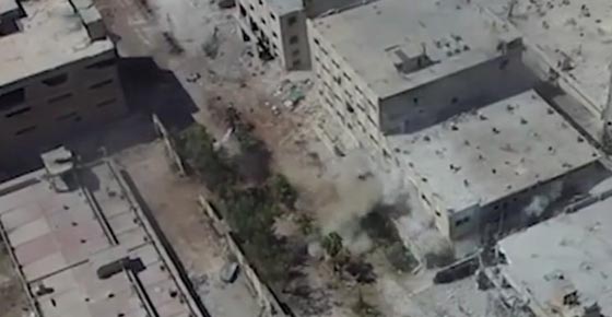 طائرة بدون طيار تظهر الدمار في حلب وامريكا تحذر من خدعة روسية صورة رقم 4