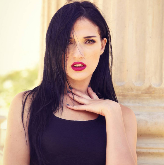 سالي فريتخ ملكة جمال فلسطينية: لن اكون بجرأة جيجي حديد صورة رقم 1
