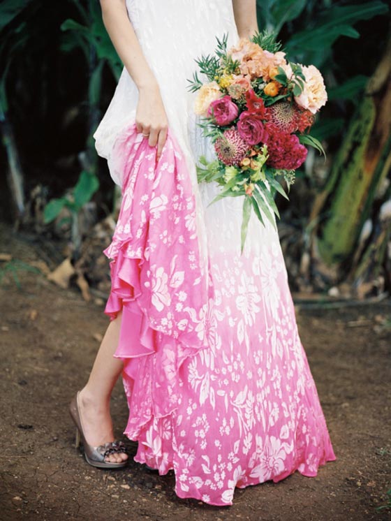   صور فساتين الزفاف العصرية: الوان الربيع اصبحت تمتزج باللون الابيض صورة رقم 4