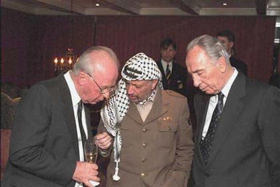 جلطة دماغية تسبب لرئيس اسرائيل السابق شمعون بيرس اضرارا فادحة صورة رقم 4