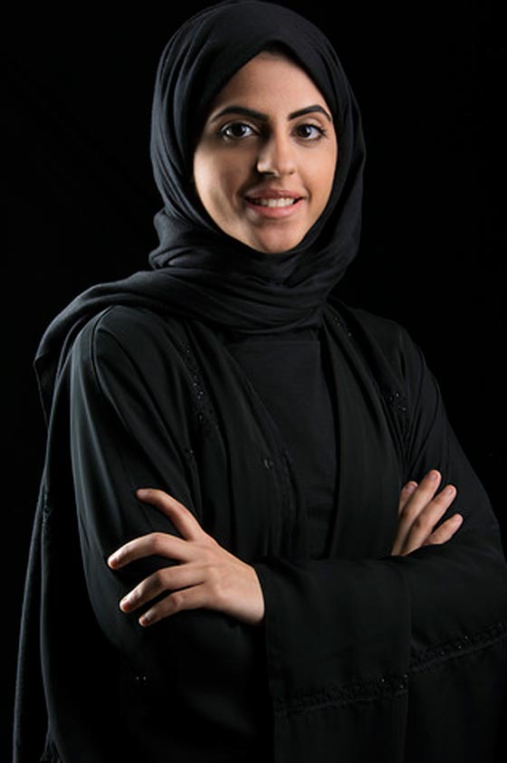  الطالبة ملاك آل داوود: أول مذيعة محجبة سعودية بقناة أمريكية صورة رقم 14