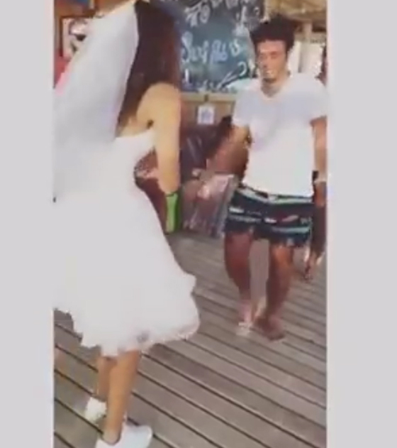  فيديو طريف: هل هذان فعلا عروسان مصريان في أغرب حفل زفاف؟ صورة رقم 1