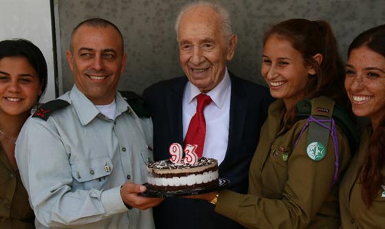 وفاة شمعون بيريس رئيس إسرائيل السابق عن عمر 93 عاما صورة رقم 16