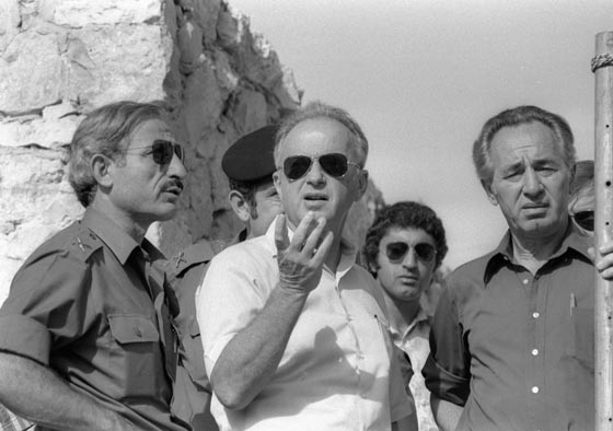 وفاة شمعون بيريس رئيس إسرائيل السابق عن عمر 93 عاما صورة رقم 8