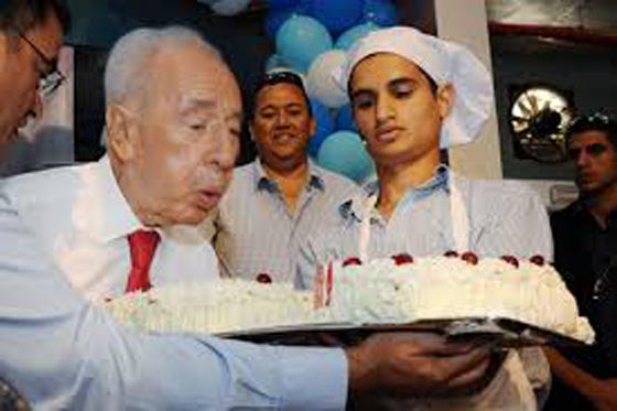 وفاة شمعون بيريس رئيس إسرائيل السابق عن عمر 93 عاما صورة رقم 22