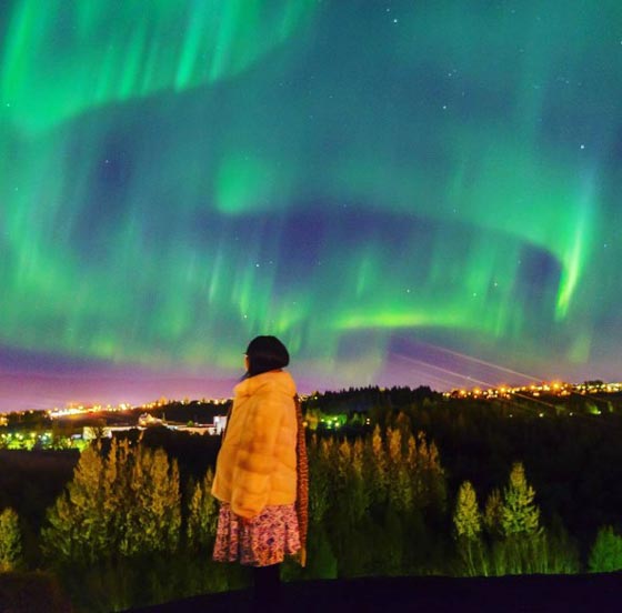 ساعة كاملة اضاء الشفق القطبي سماء ايسلندا واطفئت الشوارع صورة رقم 2