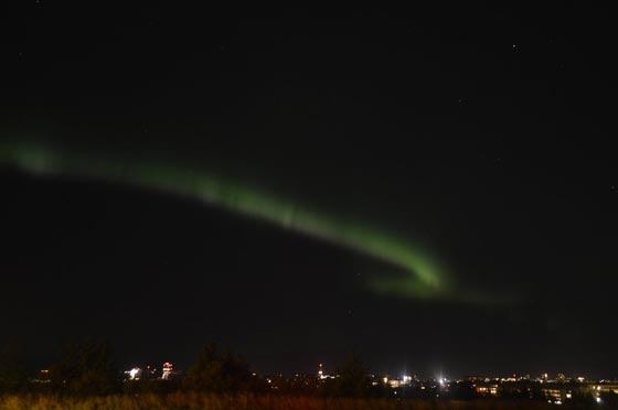ساعة كاملة اضاء الشفق القطبي سماء ايسلندا واطفئت الشوارع صورة رقم 7