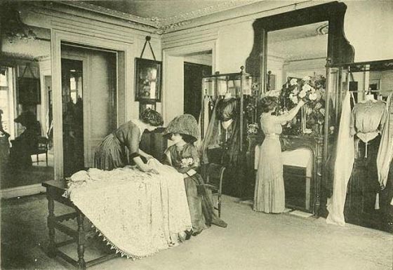صور نادرة: عالم الموضة وتصميم الأزياء في فرنسا قبل اكثر من 100 عام! صورة رقم 5