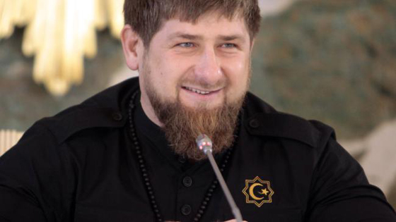 الرئيس الشيشاني فخور بابنه وينشر فيديو فوزه بالقاضية في 14 ثانية صورة رقم 20