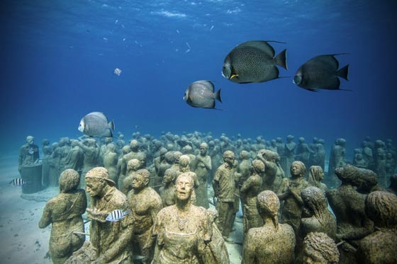 متحف غارق تحت الماء في كانكون يضم اكثر من 500 منحوتة!   صورة رقم 13
