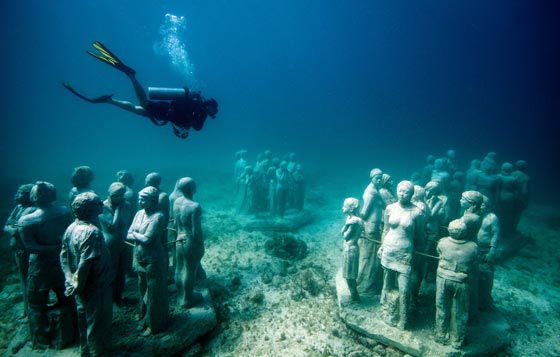 متحف غارق تحت الماء في كانكون يضم اكثر من 500 منحوتة!   صورة رقم 19