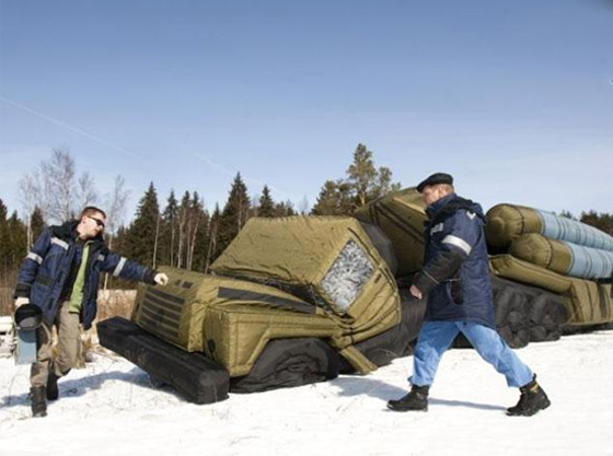 شاهد بالصور ترسانة عسكرية روسية قابلة للنفخ لتمويه الاعداء! صورة رقم 11