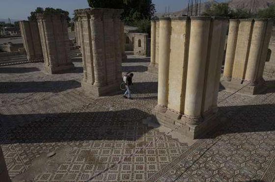 وزيرة الآثار الفلسطينية تكشف عن اكبر فسيفساء بالعالم في اريحا صورة رقم 4