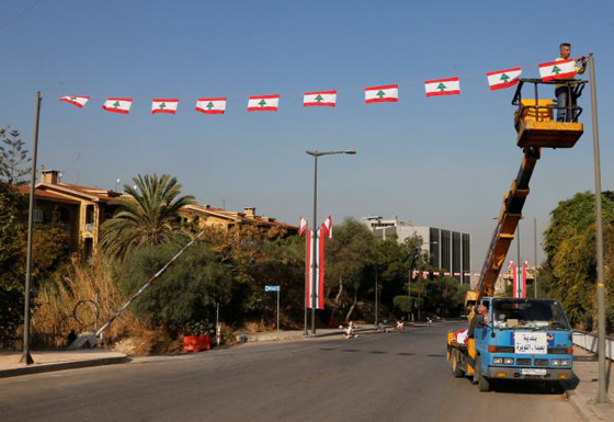 عون يعود لرئاسة لبنان بعد ان ابعدته الدبابات السورية عنه لربع قرن صورة رقم 17
