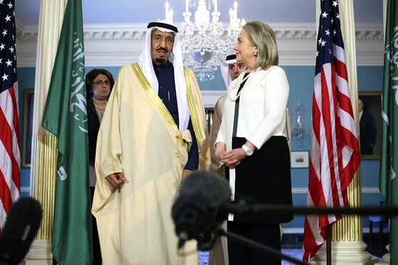 وثائق سرية.. كلينتون تعمدت تدمير ليبيا وهدية من قطر مليون دولار صورة رقم 12