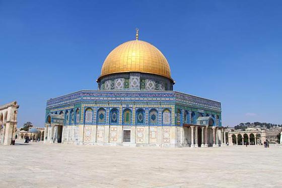 قانون إسرائيلي  لـ (منع الأذان) والرسائل الدينية والوطنية في القدس صورة رقم 7