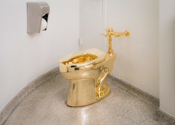  جنون المرحاض الذهبي: مغطى بالذهب وثمنه 2.5 مليون دولار! صورة رقم 9