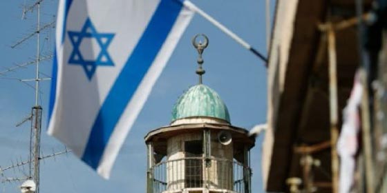 وزير يهودي متدين متشدد يصدم الاسرائيليين ويعارض قانون منع الآذان  صورة رقم 9