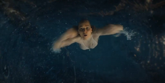 جنيفر لورانس تسبح بحوض ماء في الفضاء بدون جاذبية.. فيديو صورة رقم 5