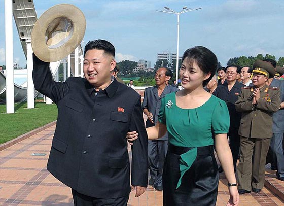  ما سر اختفاء زوجة الزعيم الكوري الشمالي 7 اشهر وظهورها المفاجئ صورة رقم 4