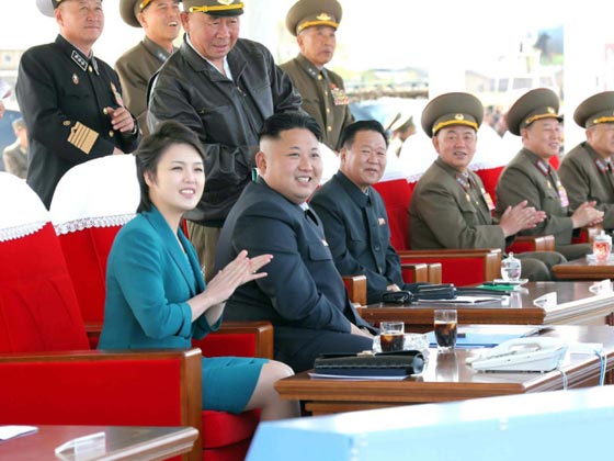  ما سر اختفاء زوجة الزعيم الكوري الشمالي 7 اشهر وظهورها المفاجئ صورة رقم 1