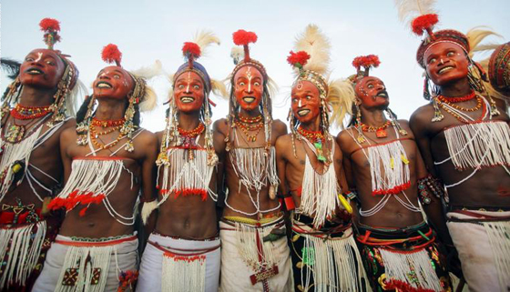تعرف على اغرب تقاليد القبائل الافريقية.. صور صورة رقم 1