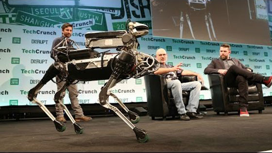 احدث اختراع: روبوت بـ4 أرجل وذراع في ظهره يقوم بحركات مذهلة صورة رقم 1