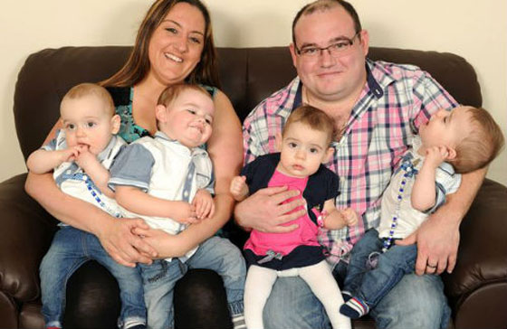 الأم الأسطورة: بريطانية انجبت 4 أطفال خلال 9 أشهر صورة رقم 8