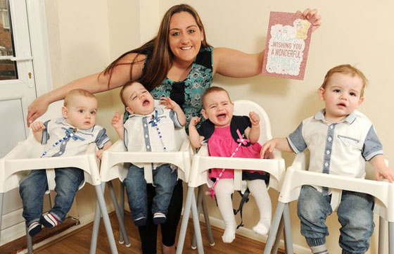 الأم الأسطورة: بريطانية انجبت 4 أطفال خلال 9 أشهر صورة رقم 9