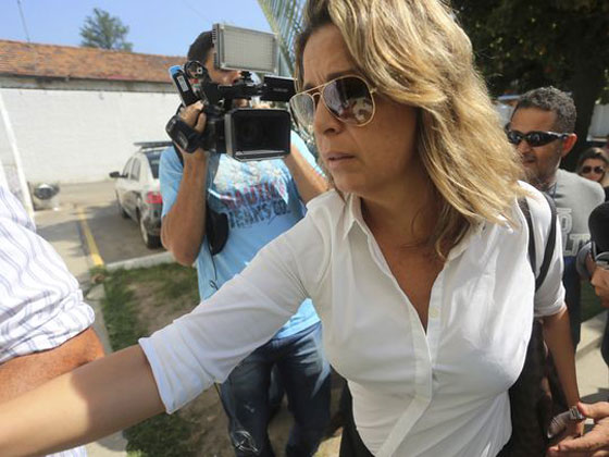 اعتقال زوجة سفير اليونان بالبرازيل وضابط شرطة بتهمة قتله وحرق جثته صورة رقم 1