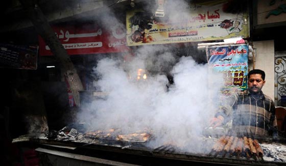 الذ أطعمة الشوارع في العالم.. من بانكوك الى مراكش مرورا بالقاهرة صورة رقم 6