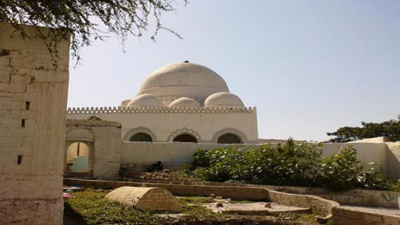 مجموعة سلفية تهدم احد اقدم المساجد التاريخية في اليمن صورة رقم 1