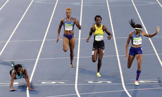 عداءة من الباهاما تطير فوق خط النهاية لتحصد ذهبية اولمبية صورة رقم 1