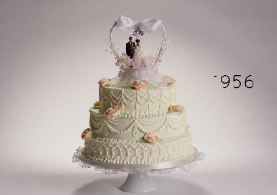 هكذا تطورت كعكة الزفاف خلال الـ100 عام الاخيرة.. فيديو صورة رقم 5