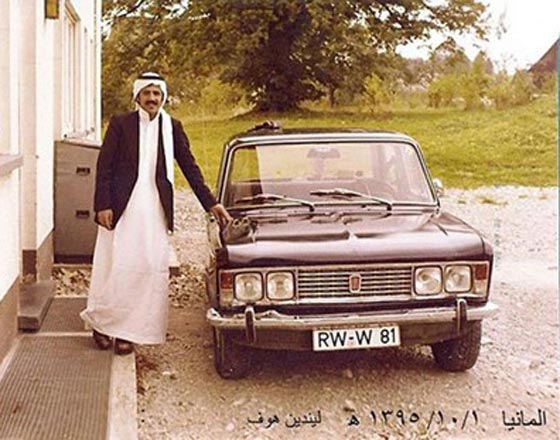 جد الفروق.. سعودي ينشر صورتين له في نفس المكان بفارق 42 عاما صورة رقم 1
